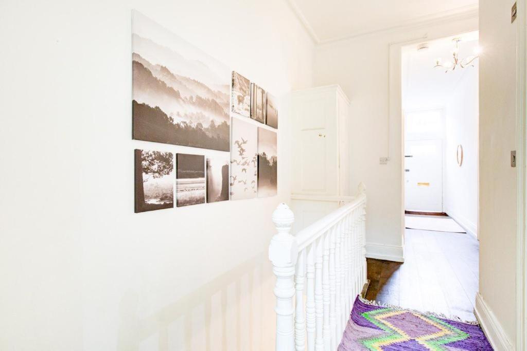Beautiful Family Near Oxford Street London